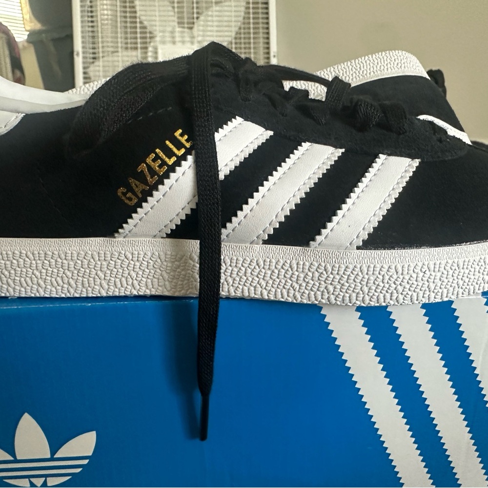 New in box Adidas original gazelles